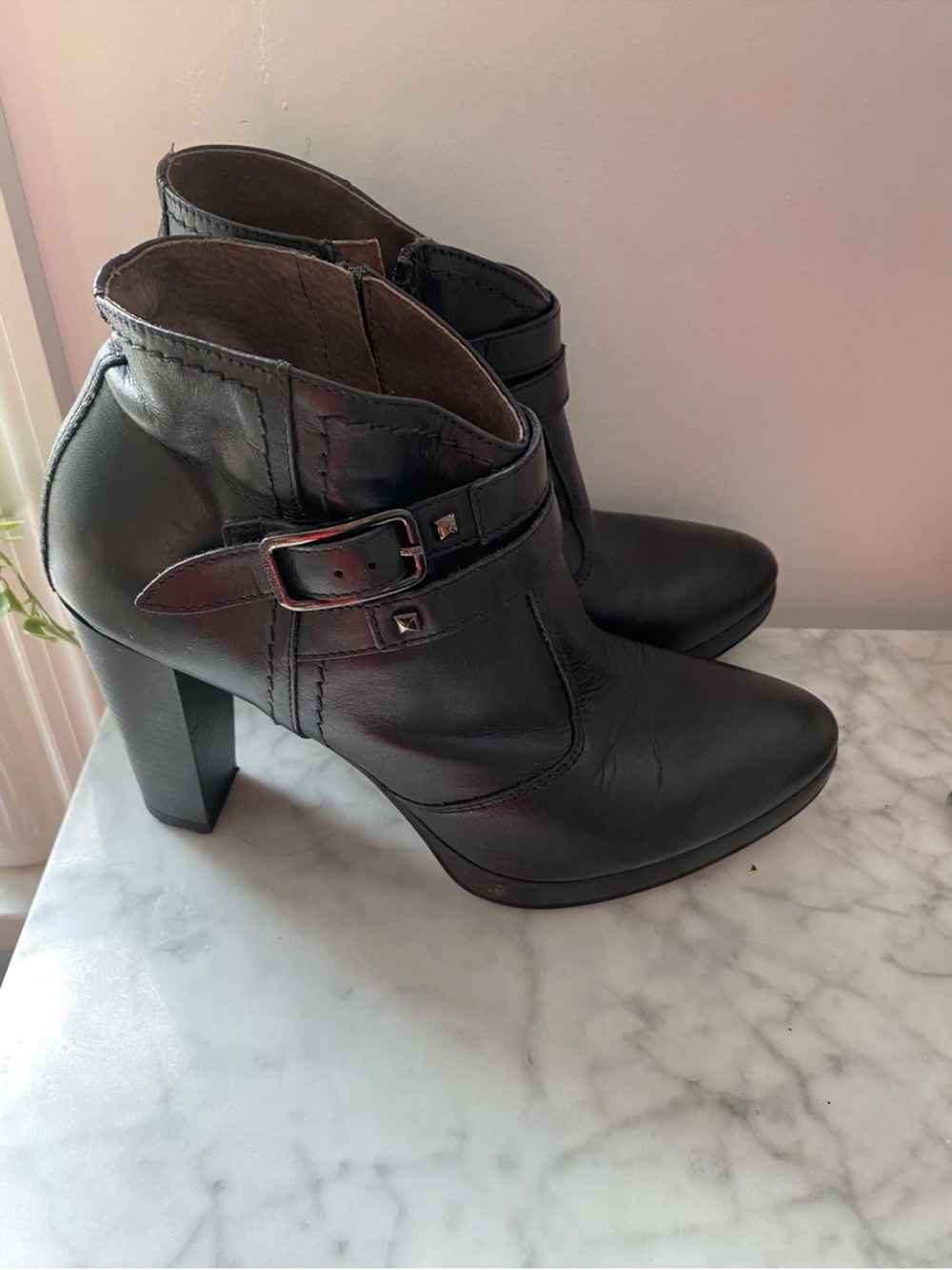 Nero Giardini - Made in Italy-Black Leather Ankle Booties with Buckle. 7.5 US -